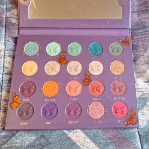 🦋 MELT – Amor y Mariposas Eyeshadow Palette - Picture 2 of 7